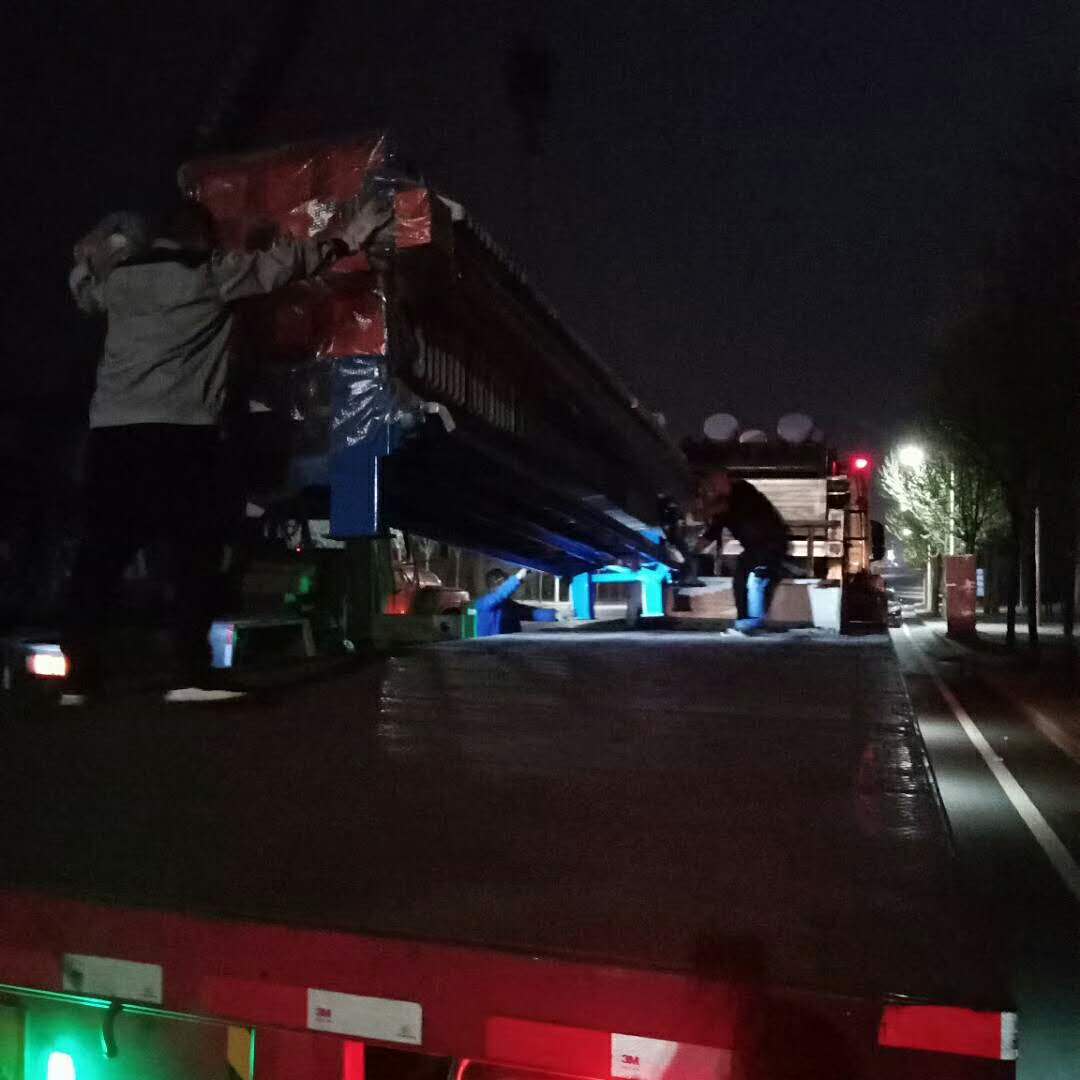 2018年3月31日發(fā)往云南騰沖的壓濾機